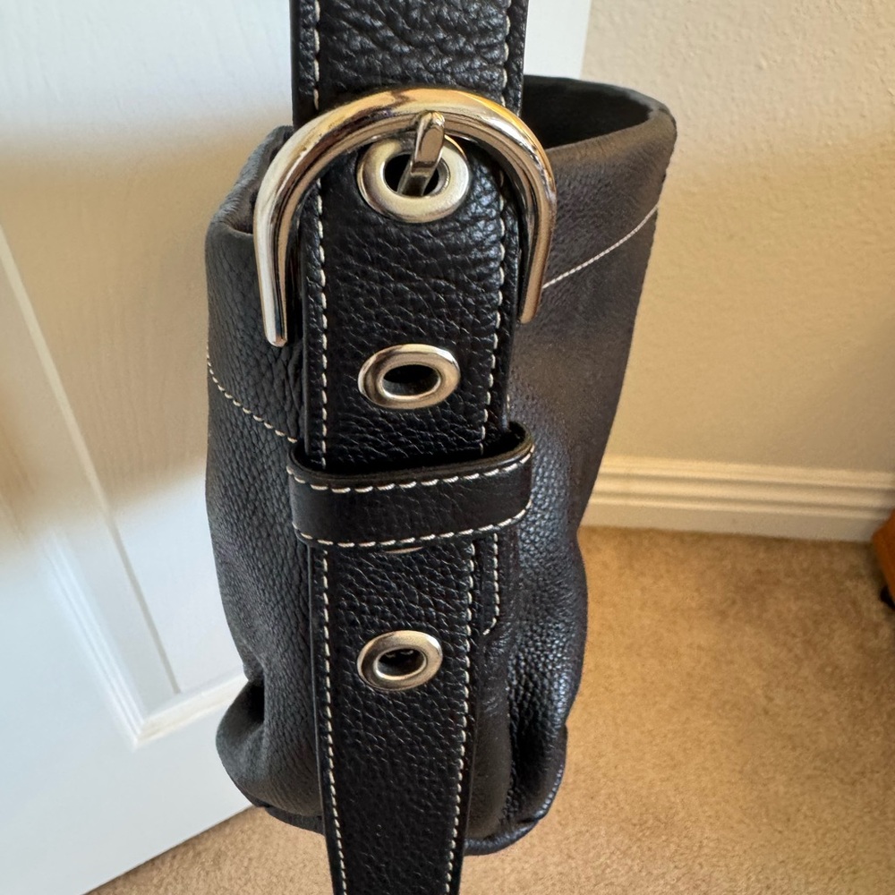 Coach Black Leather Shoulder Bag - Picture 3 of 8